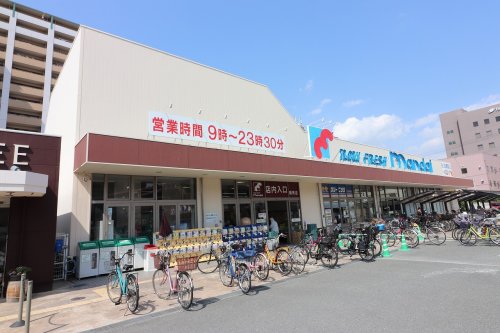 スーパー　万代 鶴見店（スーパー）まで574m
