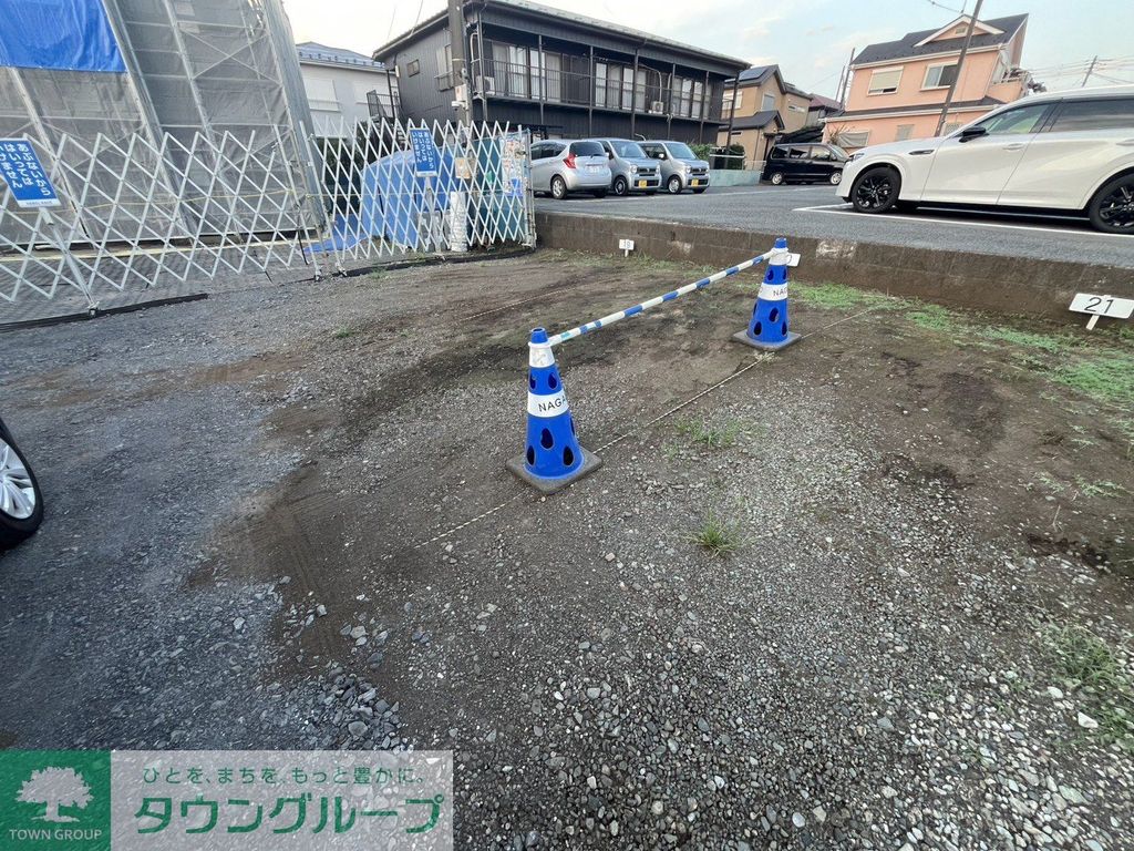 駐車場　駐車場