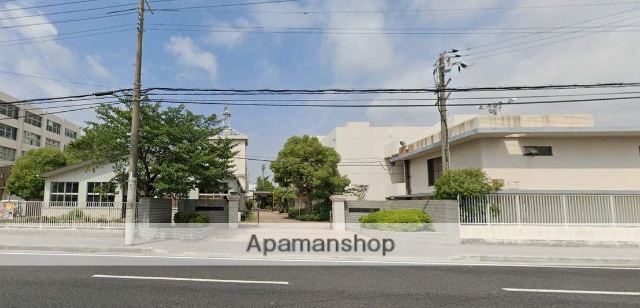 高校・高専　兵庫県立尼崎工業高等学校（高校・高専）まで576m