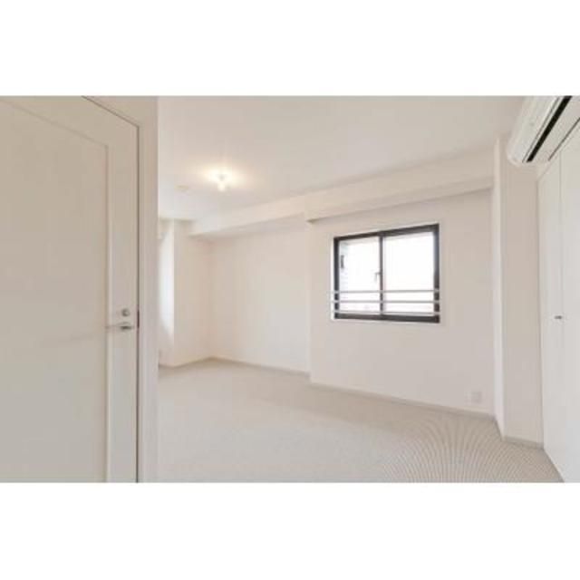 収納　写真は同タイプ住居です。
