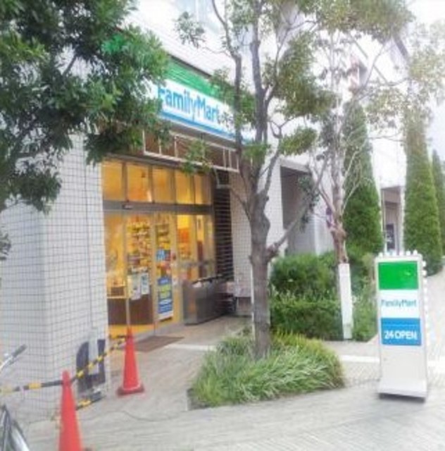 コンビニ　ファミリーマート東池袋春日通り店（コンビニ）まで150m