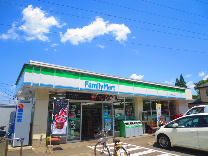 コンビニ　ファミリーマート（コンビニ）まで603m