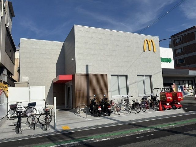 飲食店　マクドナルド四条畷駅前店様（飲食店）まで650m