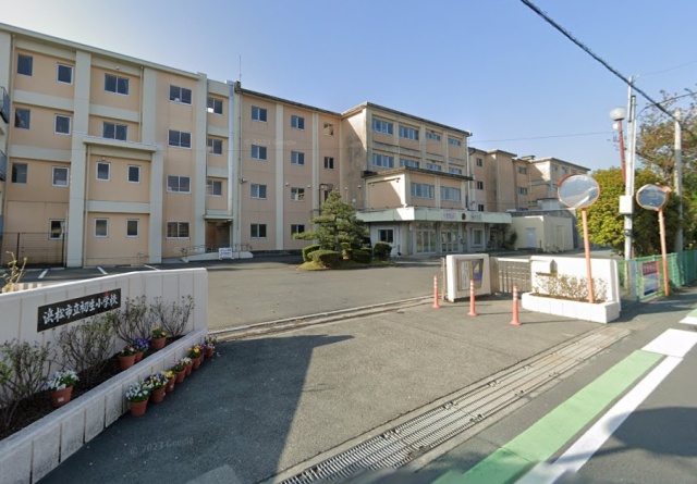 小学校　浜松市立初生小学校（小学校）まで1117m