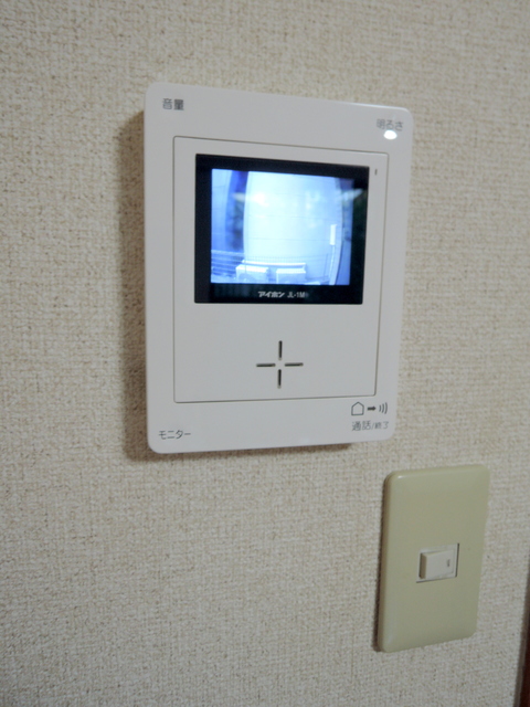 セキュリティ　★来客者が一目で分かるカラーモニターホン★