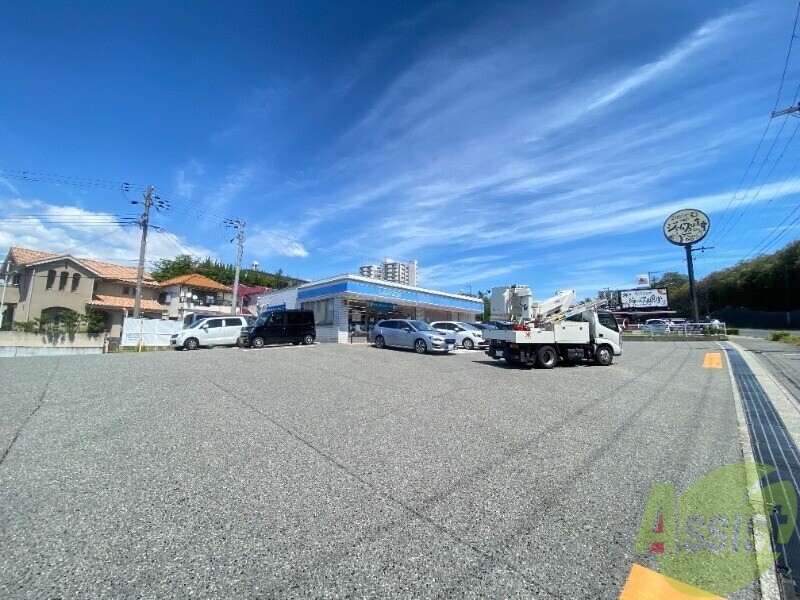 コンビニ　ローソン垂水桃山台二丁目店（コンビニ）まで264m