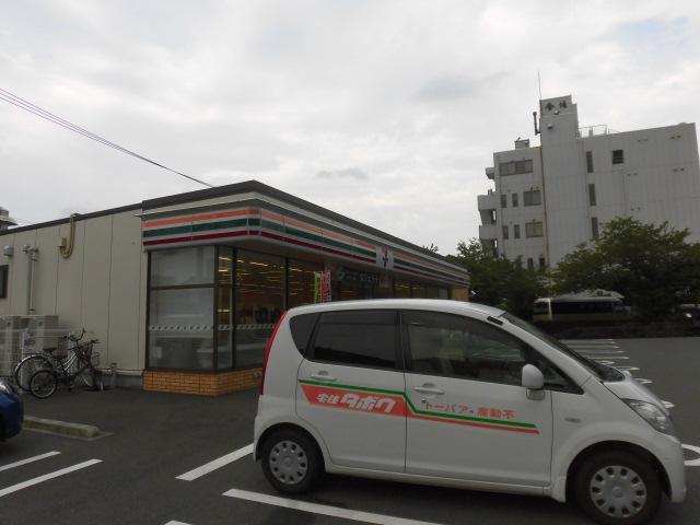 コンビニ　セブンイレブン（コンビニ）まで190m