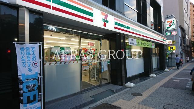 コンビニ　セブンイレブン文京神田明神下店（コンビニ）まで125m