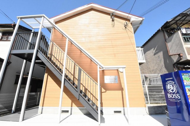 建物外観　敷地内に駐輪場があります♪