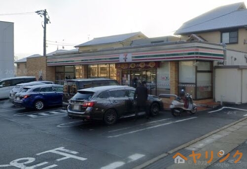 コンビニ　セブンイレブン名古屋平和が丘4丁目店（コンビニ）まで561m