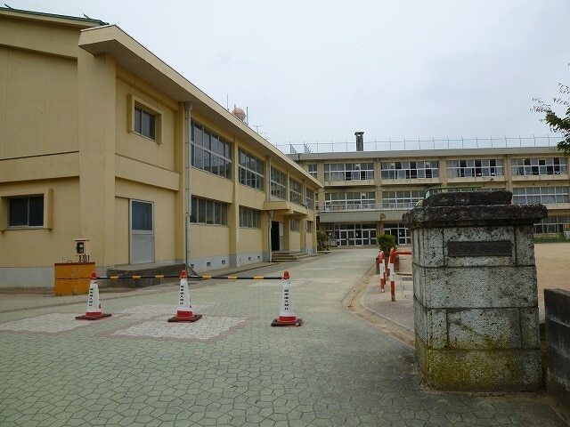その他　野村小学校（その他）まで950m