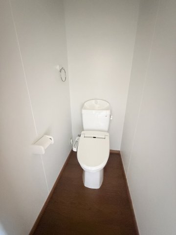 トイレ　シンプルで使いやすいトイレです