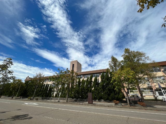 小学校　上越市立春日小学校（小学校）まで1053m