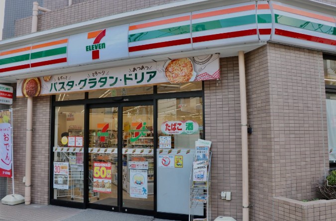コンビニ　セブンイレブン江東亀戸2丁目店（コンビニ）まで76m