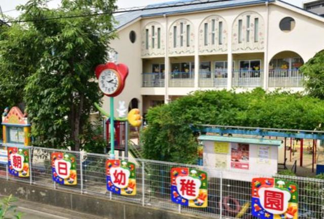 幼稚園・保育園　幼稚園・保育園（幼稚園・保育園）まで967m