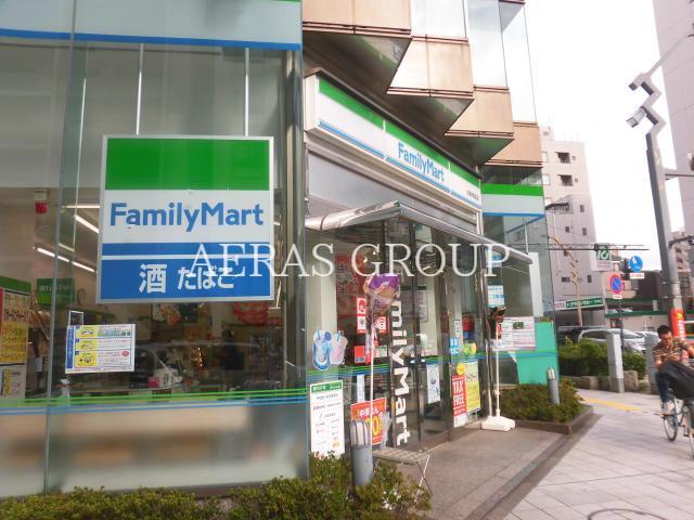 コンビニ　ファミリーマート台東鳥越店（コンビニ）まで242m
