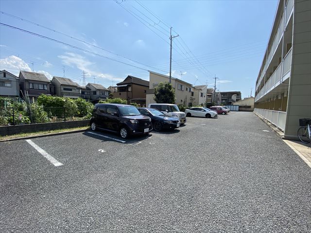 駐車場　駐車場