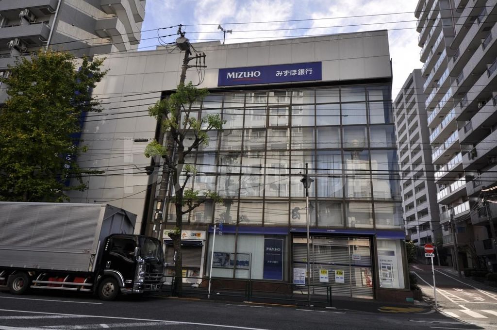 銀行　みずほ銀行動坂支店（銀行）まで440m