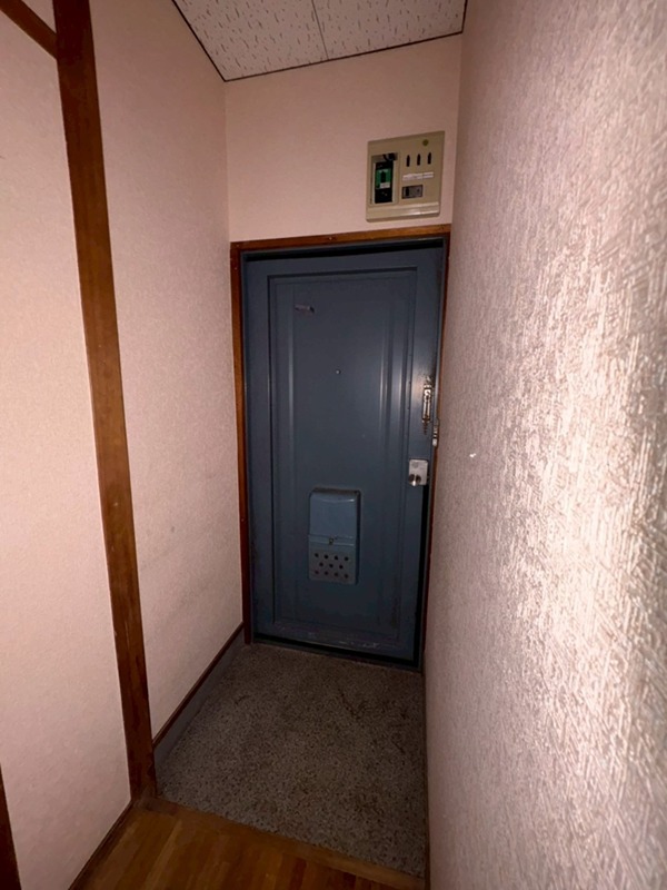 玄関　反転別部屋参考写真