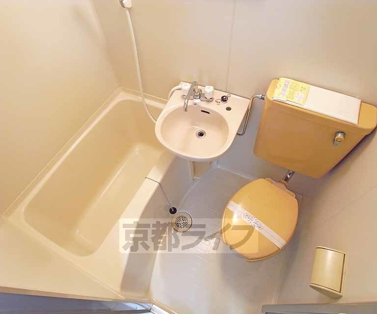 バス・シャワールーム　綺麗なユニットバスです。
