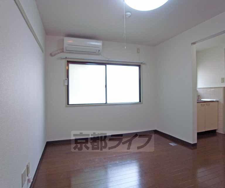 居室・リビング　綺麗なお部屋です。