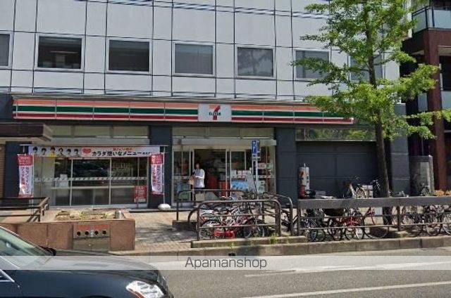 コンビニ　セブンイレブン（コンビニ）まで295m