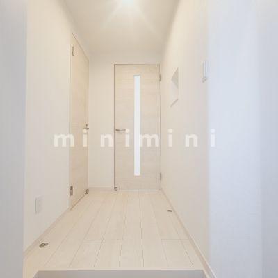 玄関　※写真は別号室のものですので現状優先とさせていただきます