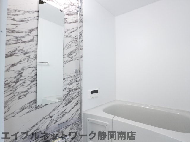 バス・シャワールーム　きれいなお風呂です