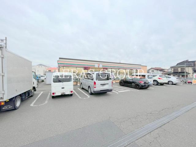 コンビニ　セブン-イレブン 川崎布田店（コンビニ）まで160m