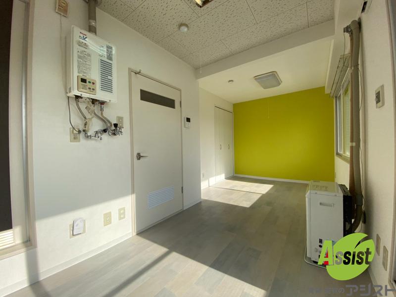 居室・リビング　広くてキレイなお部屋が広がっていて、充実した生活が送れそう。