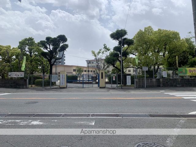 小学校　福岡市立小学校筥松小学校（小学校）まで666m