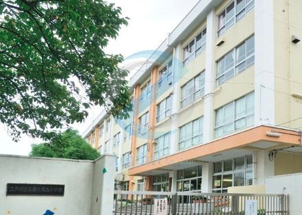 中学校　江戸川区立西葛西中学校（中学校）まで350m