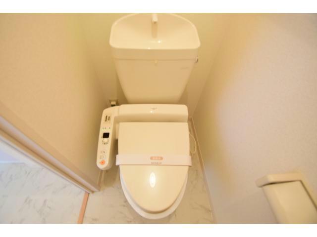 トイレ　ウォシュレットついてます！