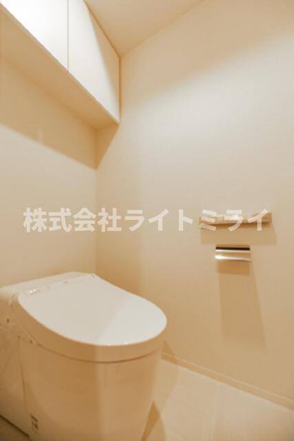 トイレ　※写真は同タイプ住戸です。