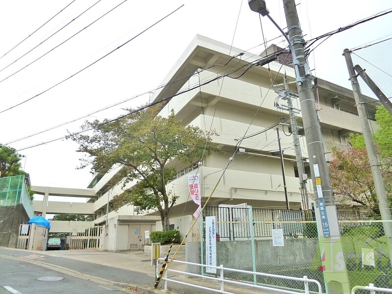 小学校　東山田小学校（小学校）まで1061m