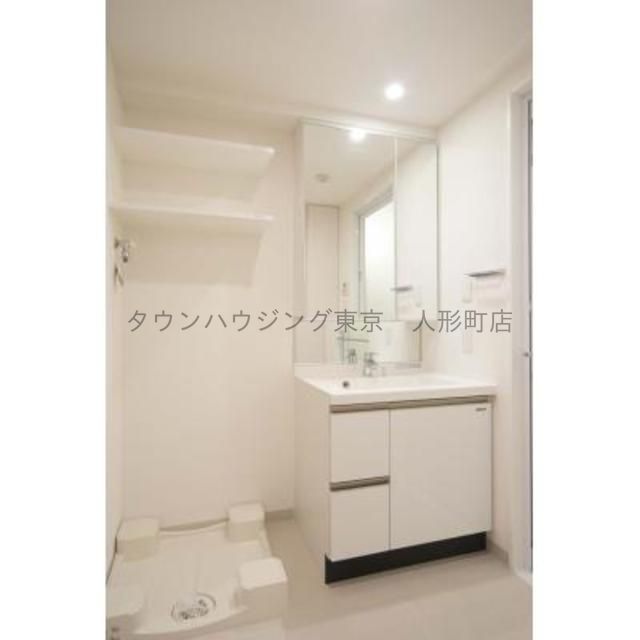 洗面設備　※写真は同タイプ住戸です。