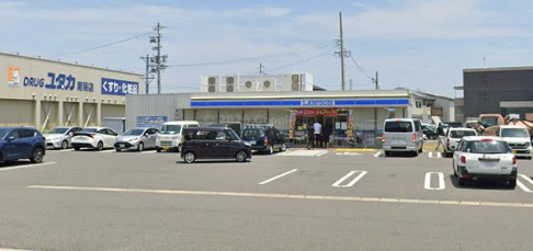 コンビニ　ローソン 港区茶屋新田店（コンビニ）まで537m