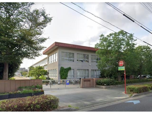 小学校　浜松市立曳馬小学校（小学校）まで978m
