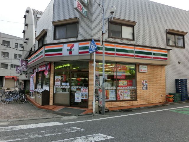 コンビニ　セブンイレブン（コンビニ）まで120m