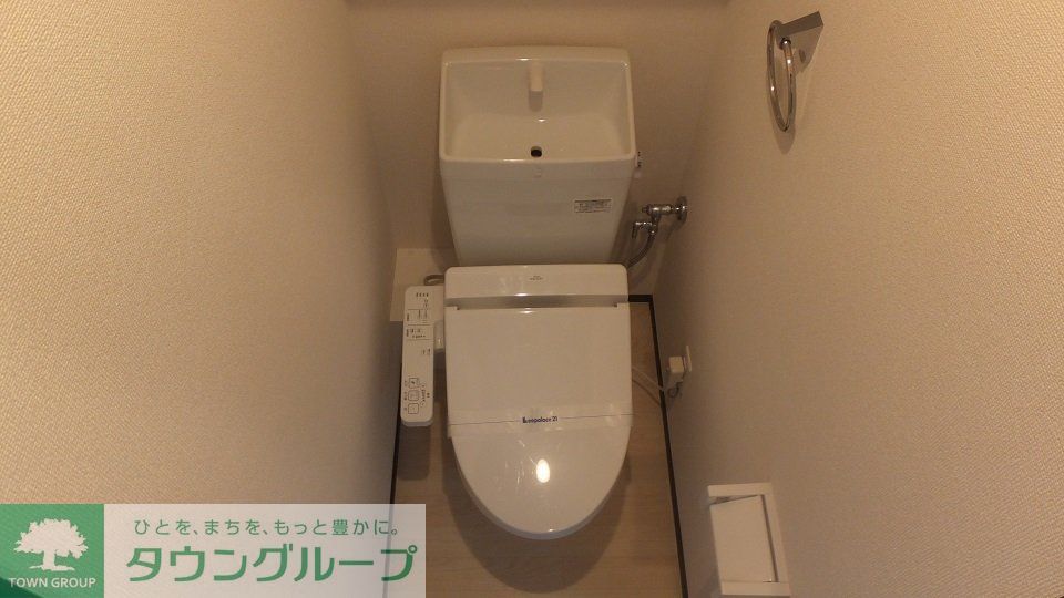 その他　温水洗浄便座付きのトイレです