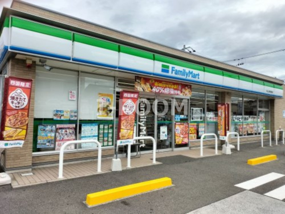 コンビニ　ファミリーマート 松山土居田駅前店（コンビニ）まで1182m