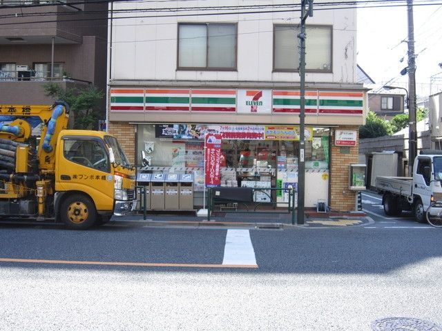 コンビニ　セブンイレブン文京千駄木店（コンビニ）まで642m