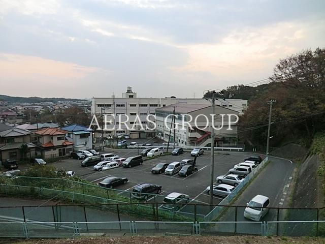 小学校　横浜市立柏尾小学校（小学校）まで795m