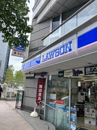 コンビニ　ローソン H中野本町一丁目東店（コンビニ）まで194m
