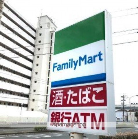 コンビニ　ファミリーマート（コンビニ）まで399m