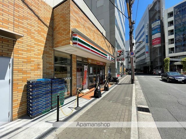 コンビニ　セブンイレブン（コンビニ）まで318m