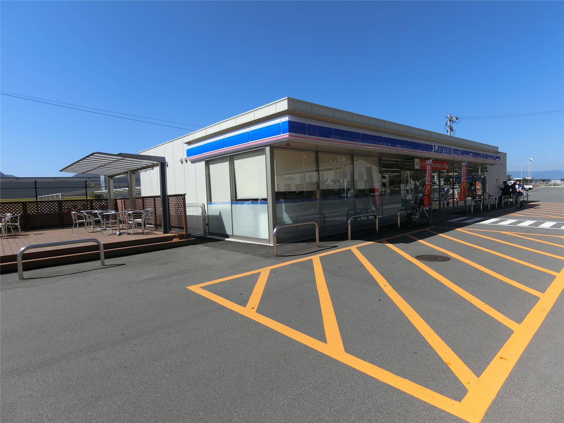 コンビニ　ローソン呉天応大浜四丁目店（コンビニ）まで1042m