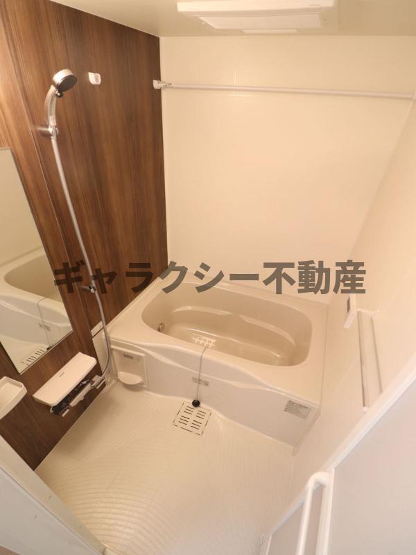 バス・シャワールーム　追い焚き・浴室乾燥機能付き