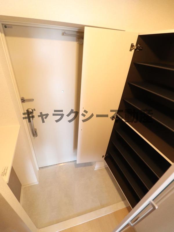 玄関　シューズボックス付きの玄関