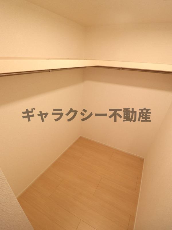収納　ウォークインクローゼット